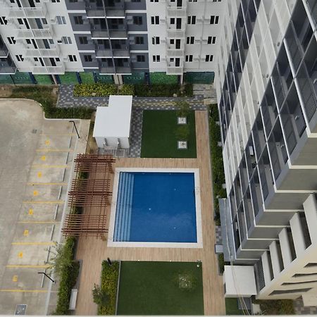 Rj Elite Escape 2Br Condo W Balcony Near Sm Iloilo Extérieur photo