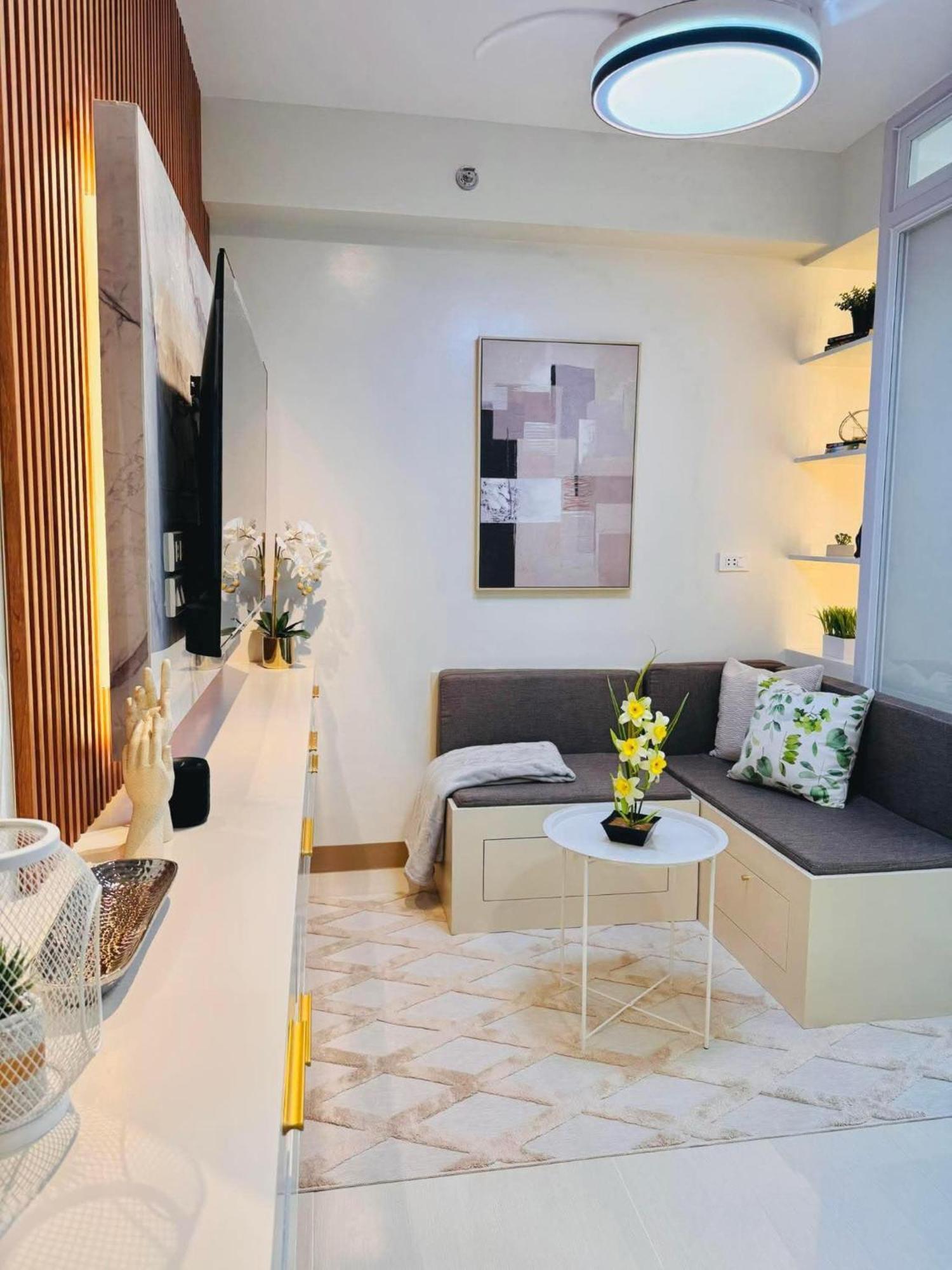 Rj Elite Escape 2Br Condo W Balcony Near Sm Iloilo Extérieur photo