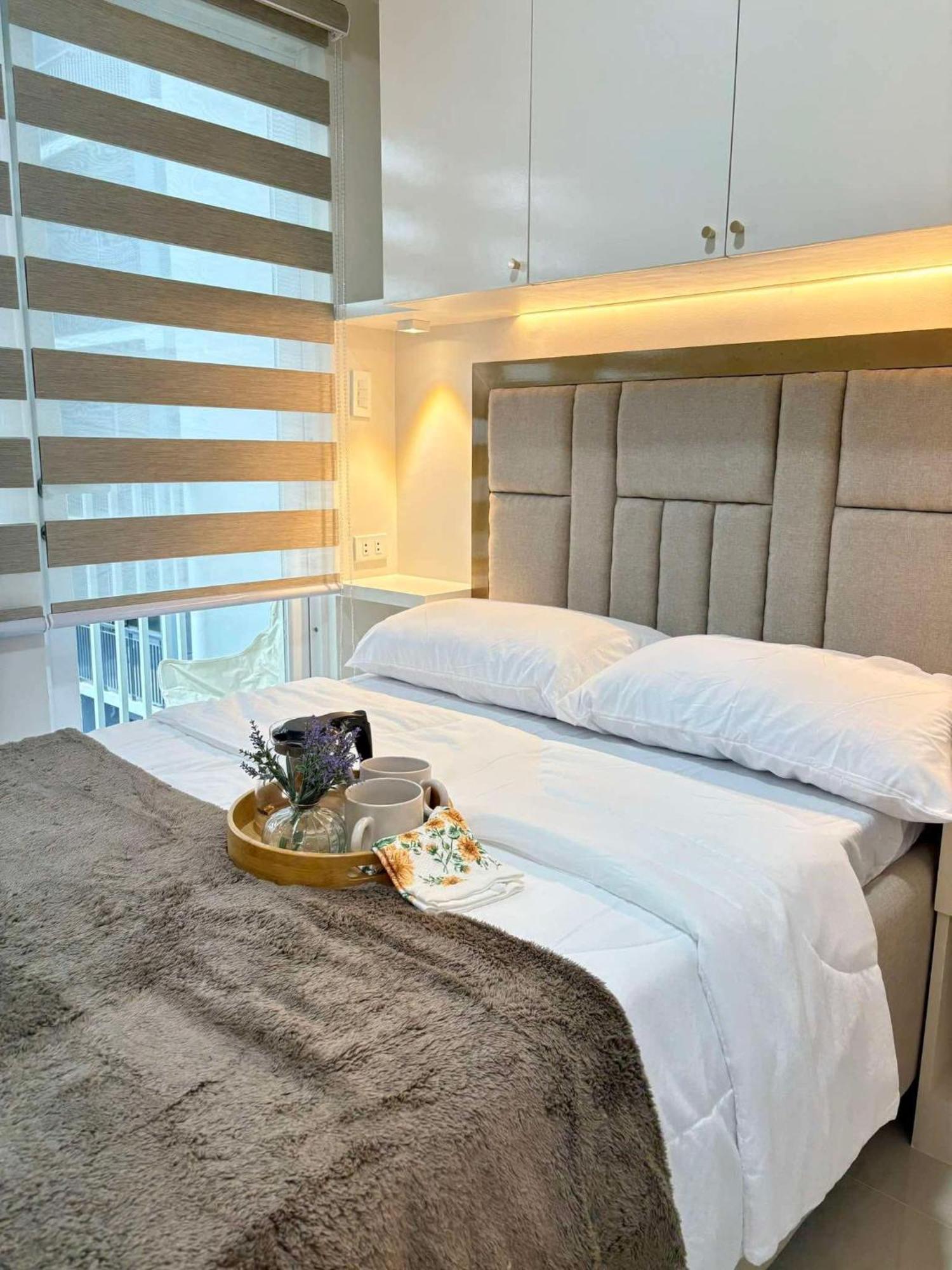 Rj Elite Escape 2Br Condo W Balcony Near Sm Iloilo Extérieur photo